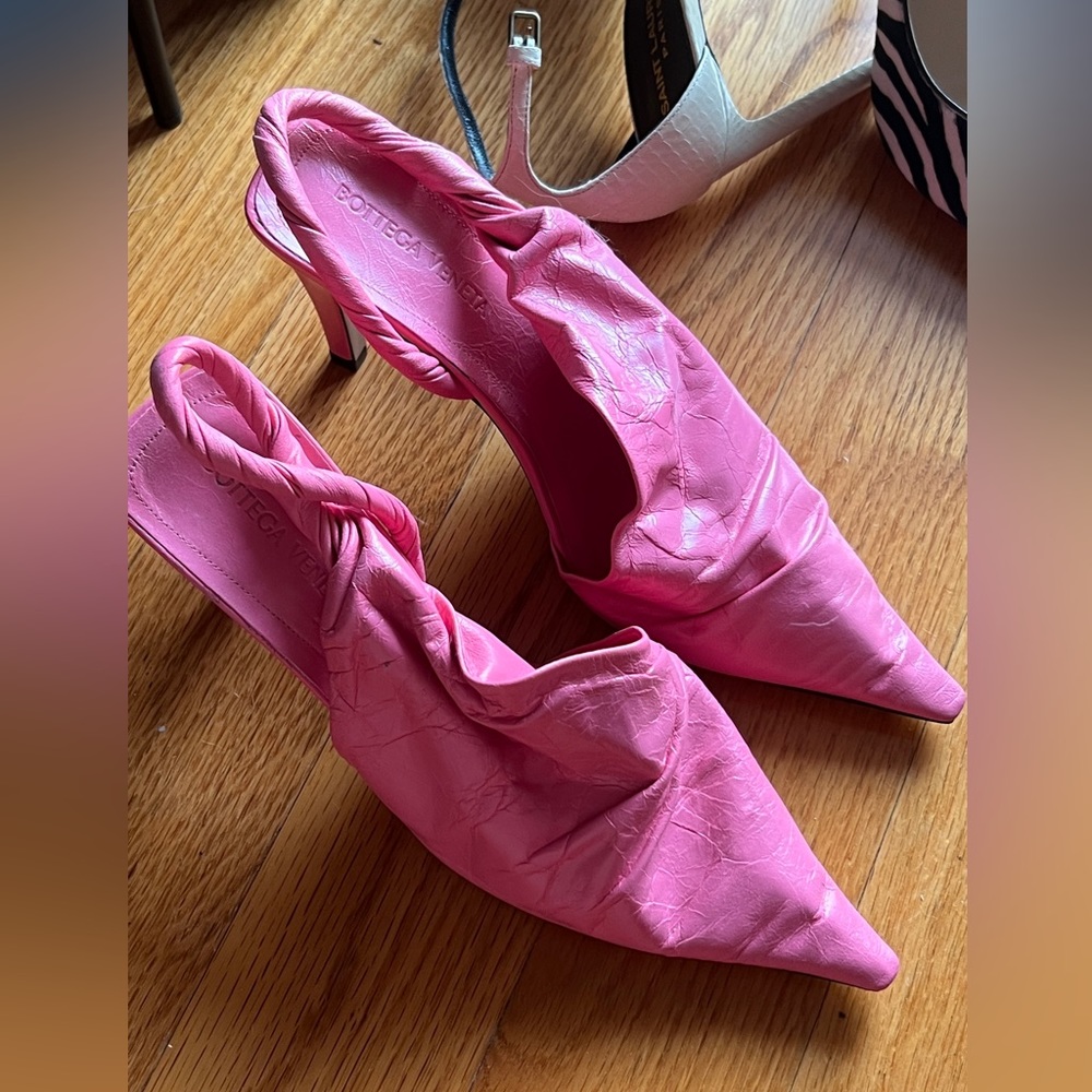 Bottega Venetia pumps